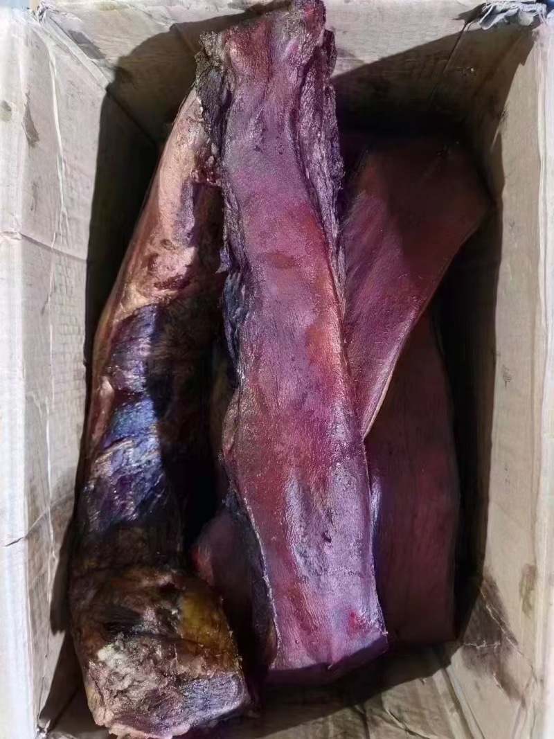 三线肉三线腊肉烟熏腊肉地摊腊肉地摊展销会**