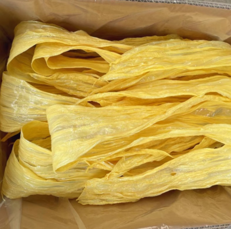桂平市新鲜手工腐竹，无盐无淀粉，营养丰富，口感滑嫩。