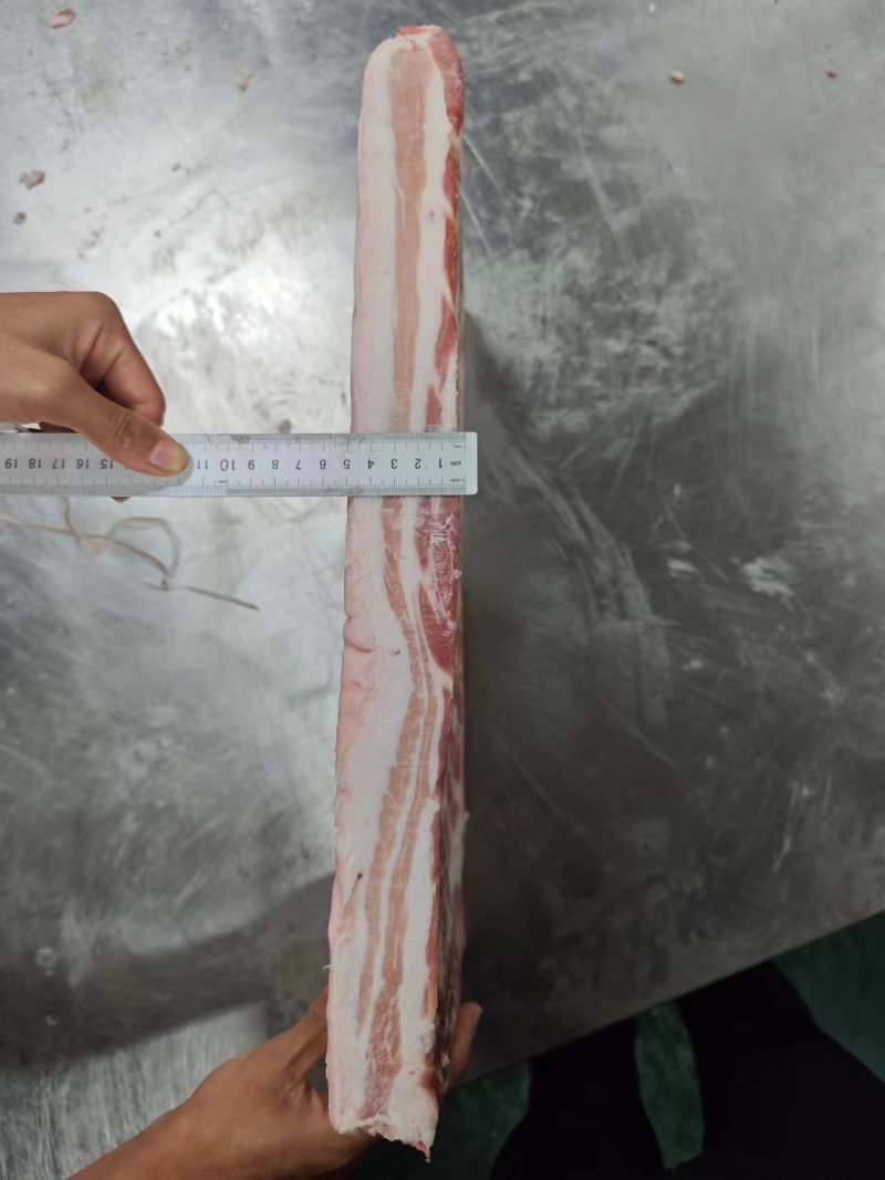 带皮五花肉，修边五花