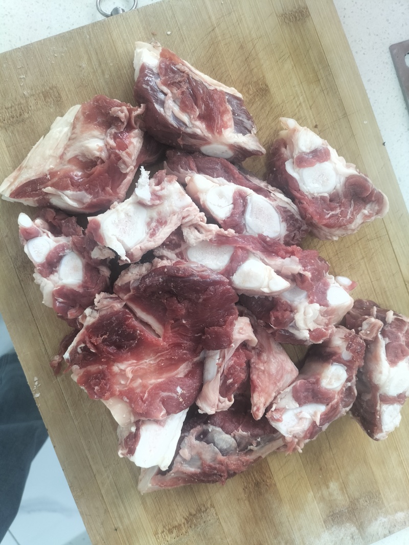 牛燕翅骨，性价比超高，都是软骨和肉，一点硬骨头都没有