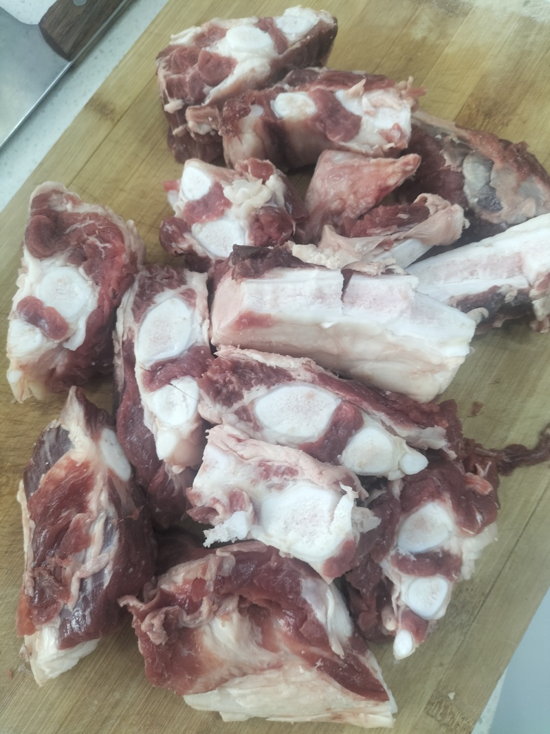牛燕翅骨，性价比超高，都是软骨和肉，一点硬骨头都没有