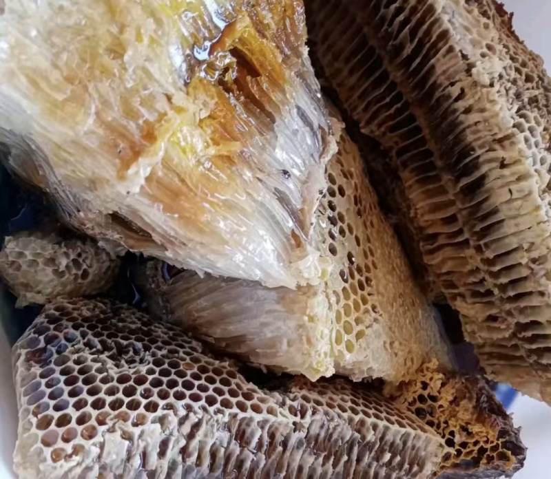 深山野生土蜂蜜，正宗原蜜，纯度高，假一赔十，品质保证
