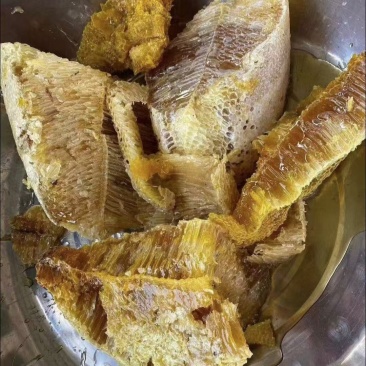 深山野生土蜂蜜，正宗原蜜，纯度高，假一赔十，品质保证