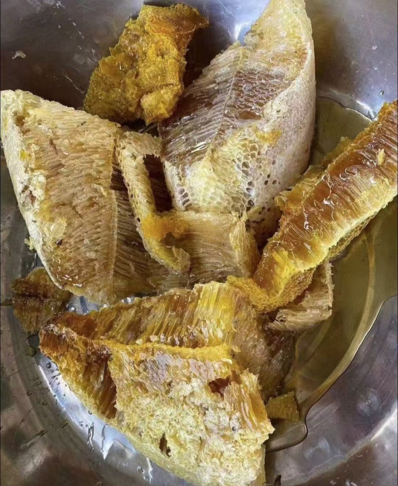 深山野生土蜂蜜，正宗原蜜，纯度高，假一赔十，品质保证