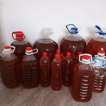 山茶油，自家榨的纯茶油，量不多