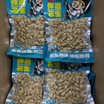 油炸脱油麻辣花生五香花生米产地直发五斤真空包装20斤/件