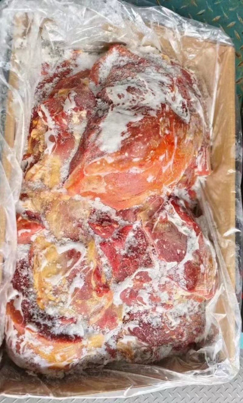 纯干牛肉，货源充足，全国发货，手续齐全，需要的老板联系。