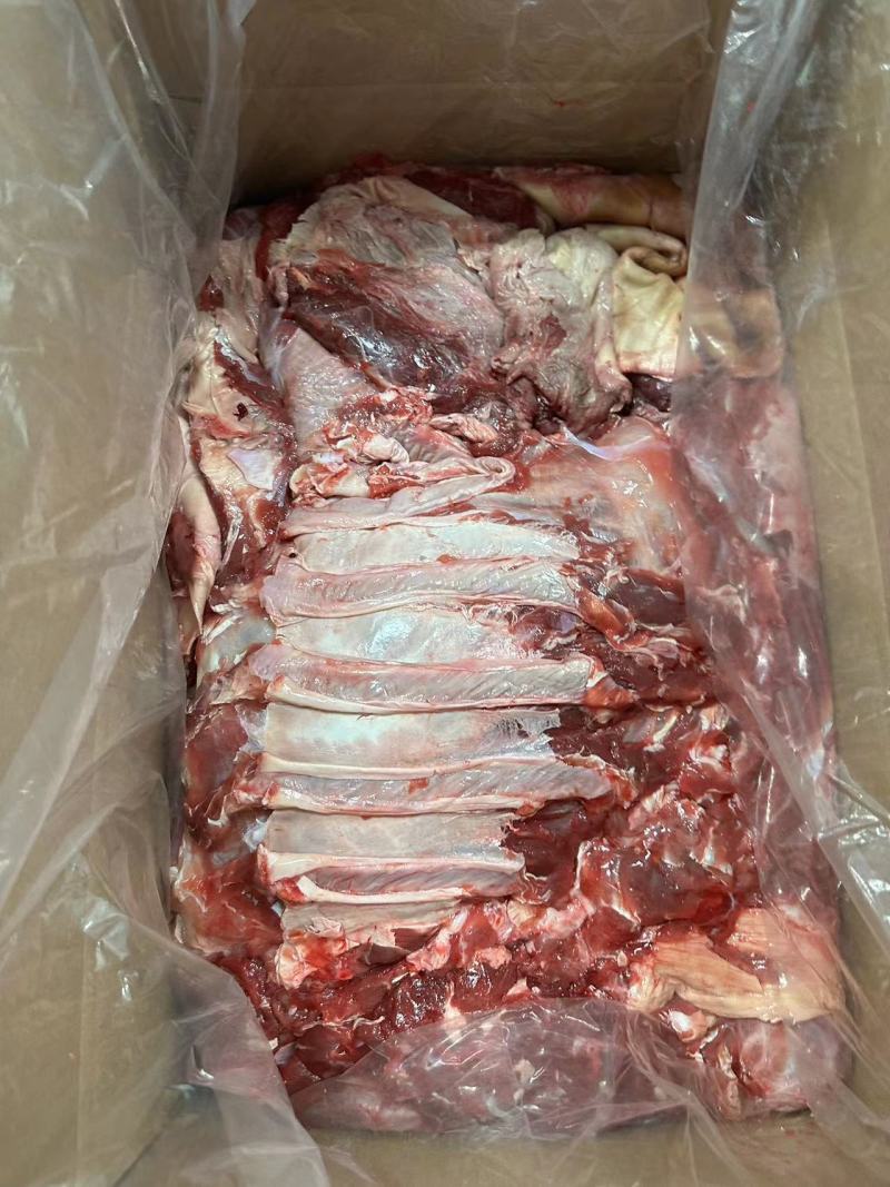 纯干牛肉，货源充足，全国发货，手续齐全，需要的老板联系。