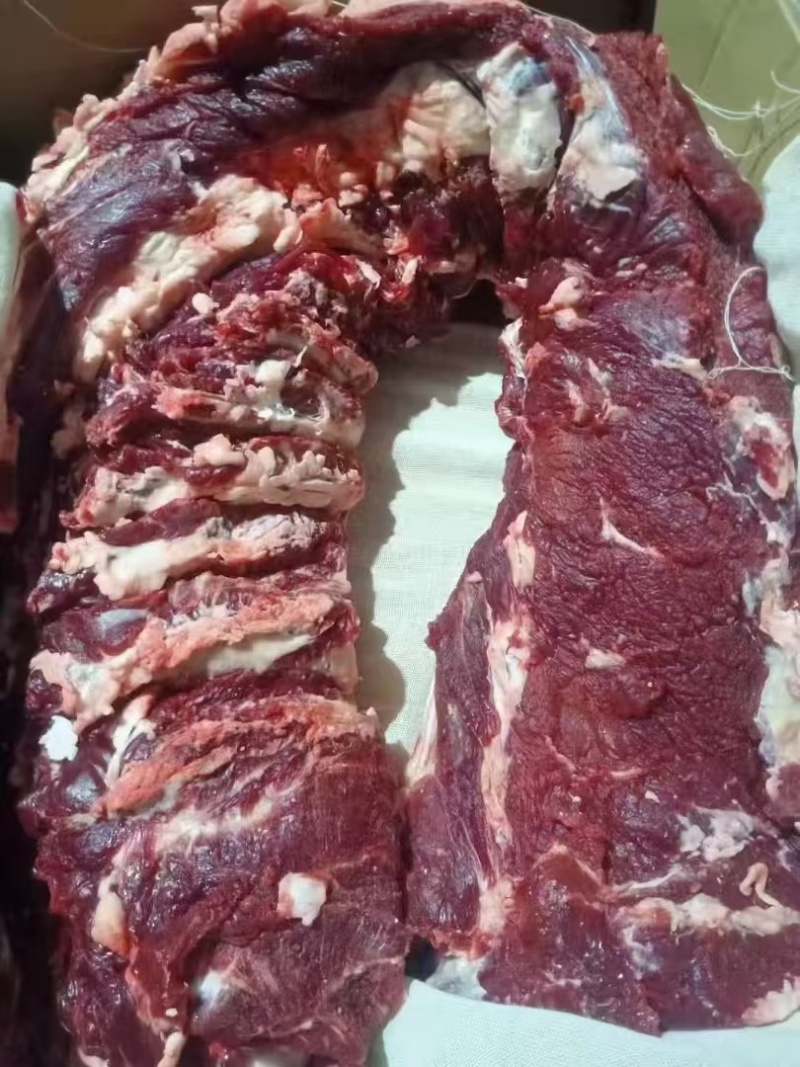 纯干牛肉不打水，价美物廉，肉色纯正源头厂家