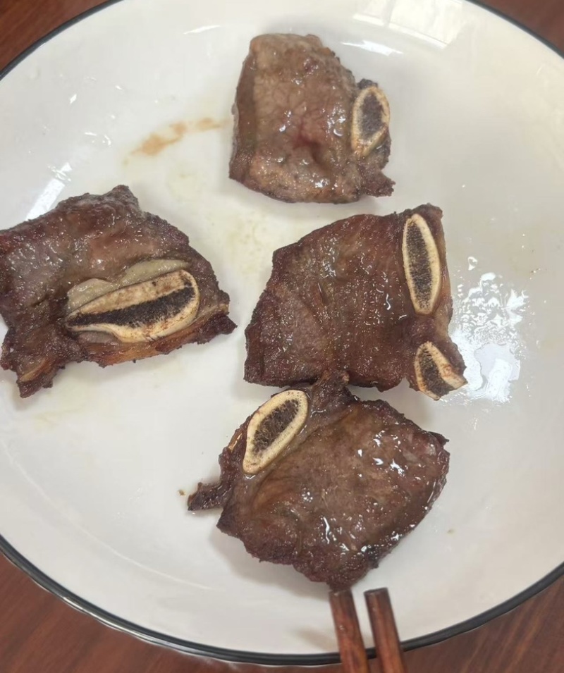黑椒牛仔骨