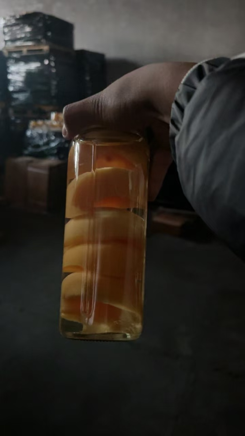 罐头黄桃罐头，山楂罐头，水果罐头一手货源