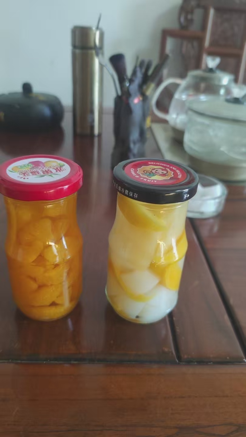 罐头黄桃罐头，山楂罐头，水果罐头一手货源