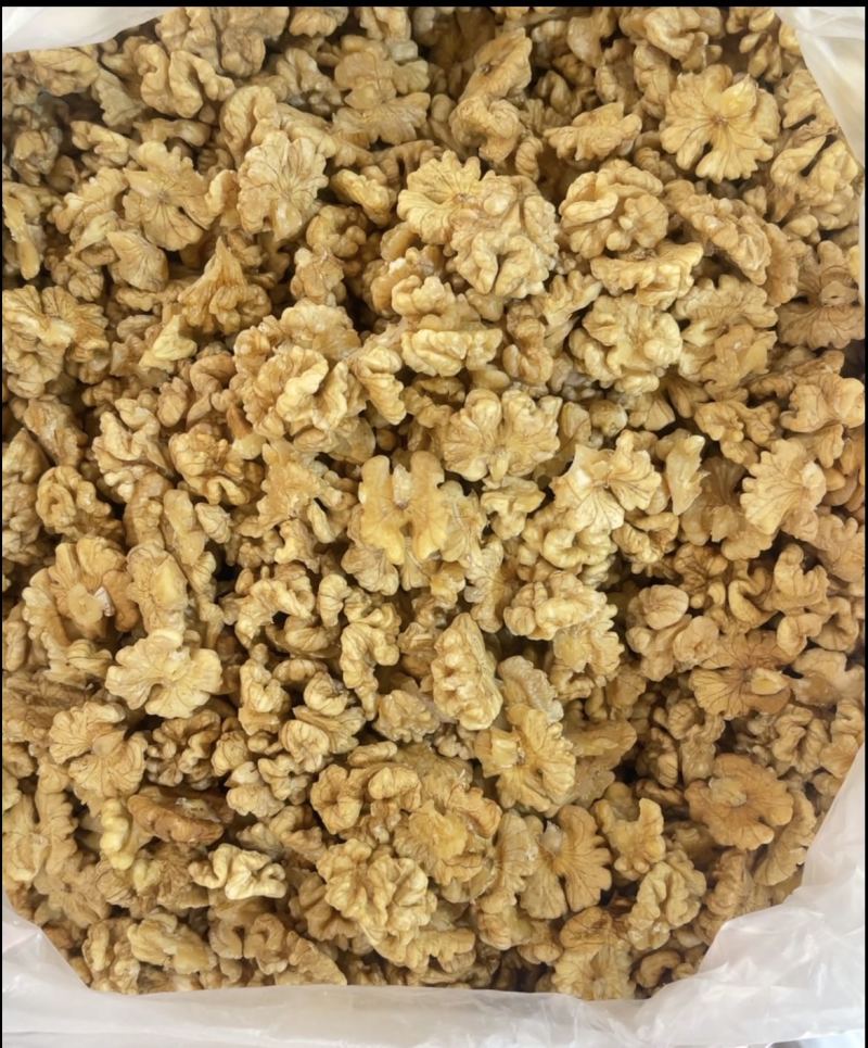 新疆和田核桃仁一手货源量大从优质量保证欢迎咨询