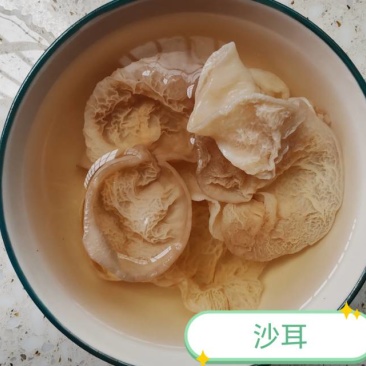 各种木耳齐全，一件都是60斤