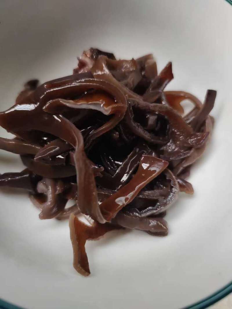 各种木耳齐全，一件都是60斤