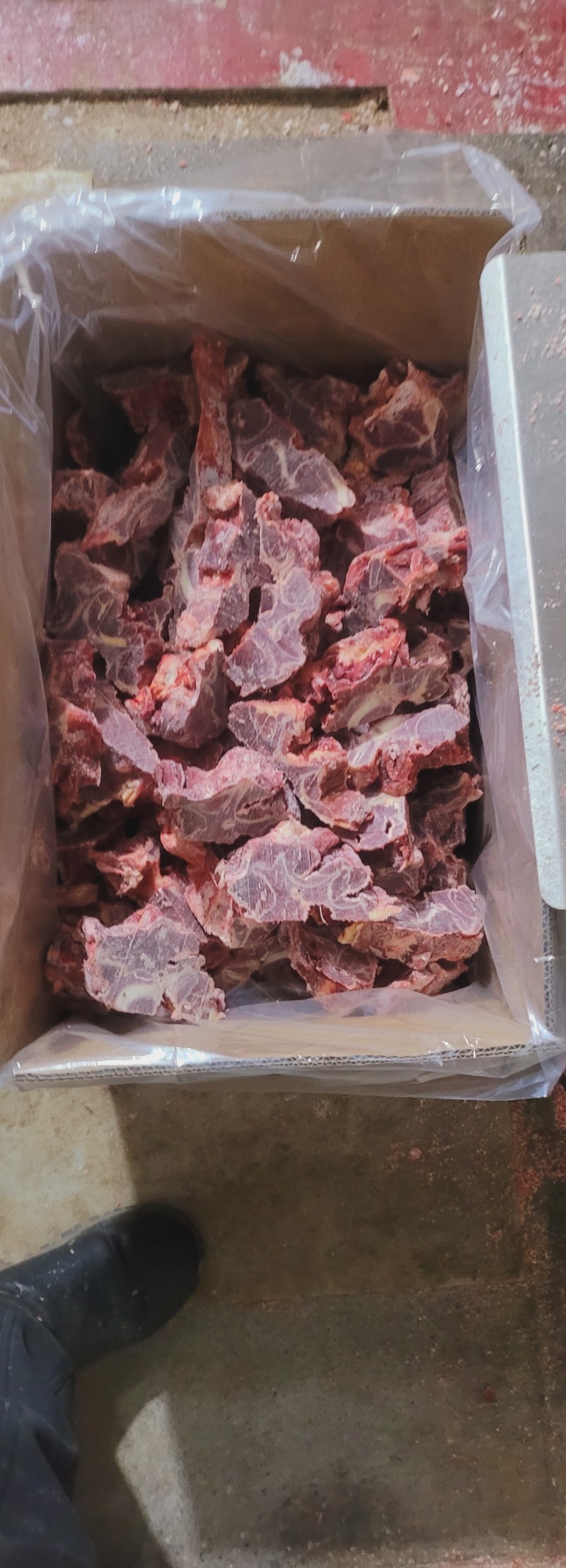 一手货源。牛脖骨，价格便宜，自助餐厅，电商用