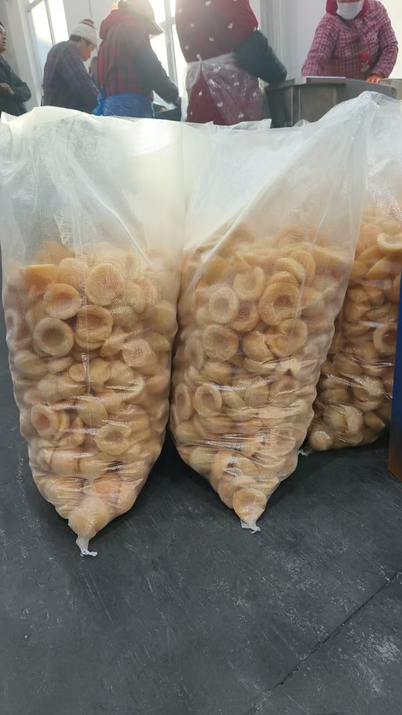 速冻桃瓣山东黄桃瓣黄金冠桃瓣大量现货，大量接单，产地大掉