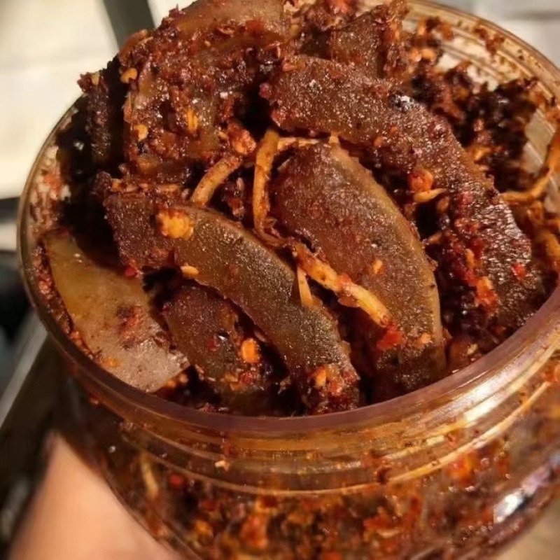佤味序列（牛皮、鸡脚），麻辣味十足。
