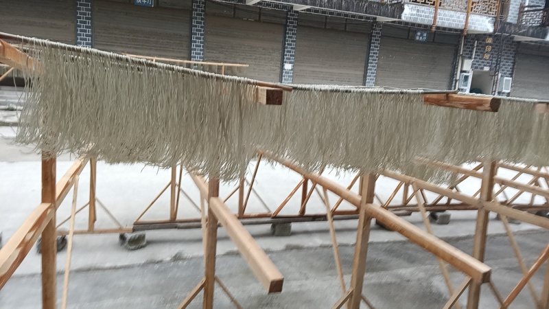 正宗农家土特产，家庭小作坊红薯粉丝，