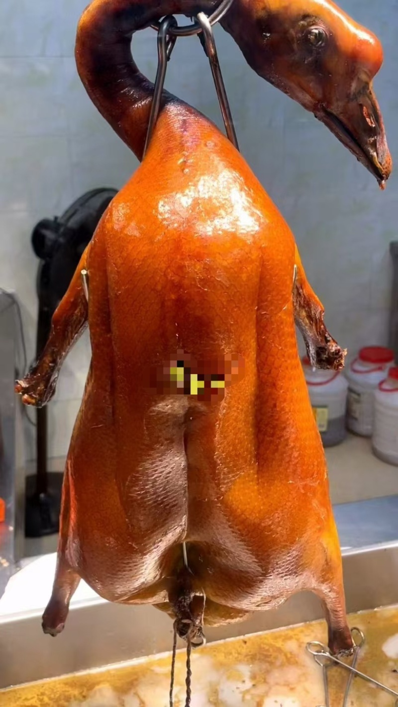 烧鹅味道正宗三十多年的顺德老师傅秘制配方制作新鲜烧制广式