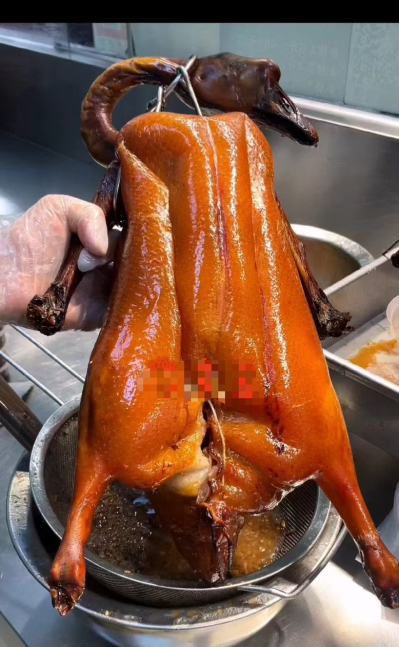 烧鹅味道正宗三十多年的顺德老师傅秘制配方制作新鲜烧制广式
