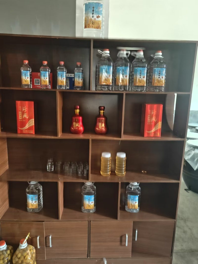 纯粮散白，纯粮酿造，供超市商场婚庆，可批发