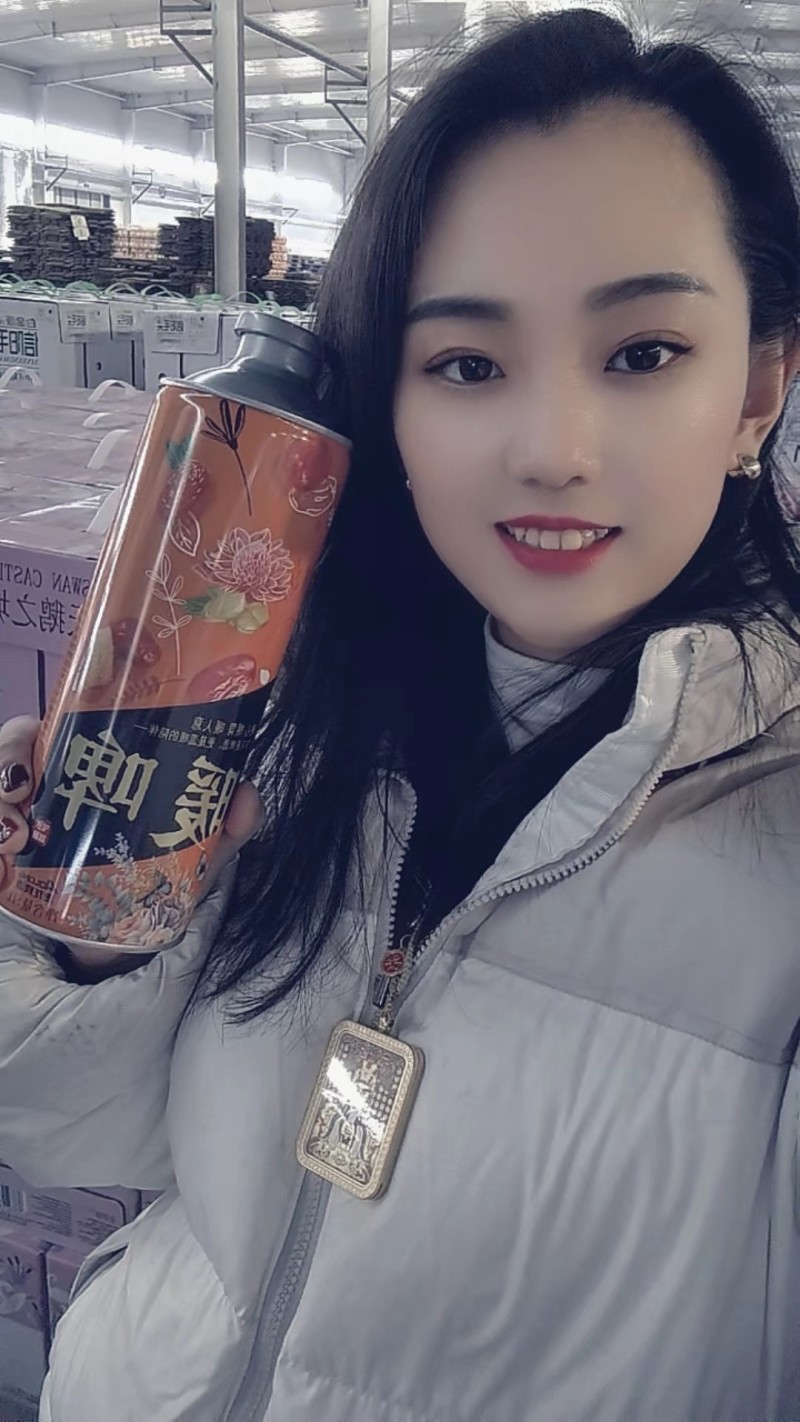 天鹅啤酒十升装。全麦发酵啤酒，麦香浓郁。全国招商