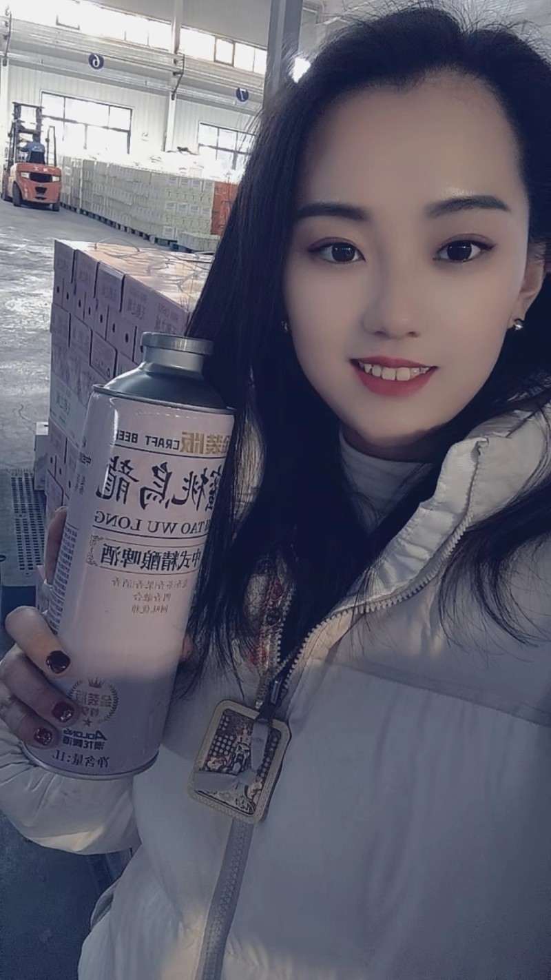 天鹅啤酒十升装。全麦发酵啤酒，麦香浓郁。全国招商