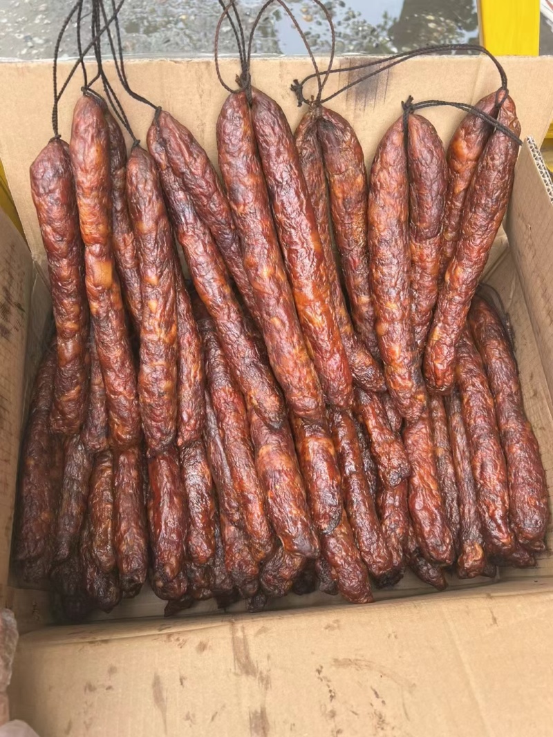 烟熏香肠，川味腊肠，五香，麻辣，口味齐全