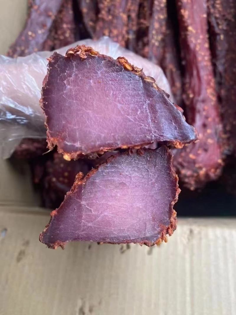 大块肉（猪里脊肉、腌渍肉）五香和麻辣两个口味