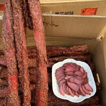 大块肉（猪里脊肉、腌渍肉）五香和麻辣两个口味