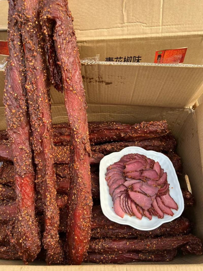 大块肉（猪里脊肉、腌渍肉）五香和麻辣两个口味