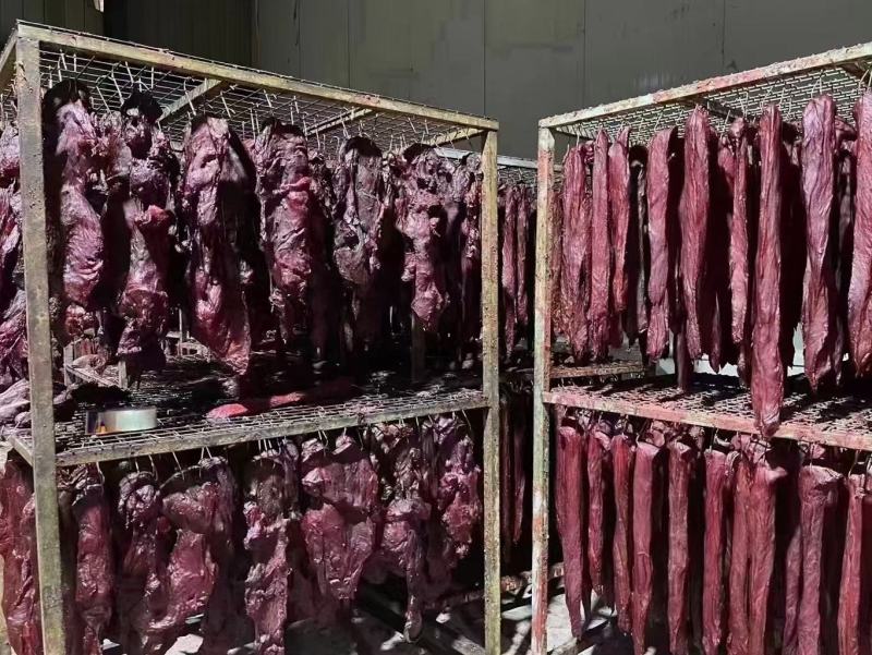 大块肉（猪里脊肉、腌渍肉）五香和麻辣两个口味