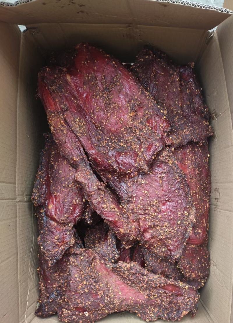 大块肉（猪里脊肉、腌渍肉）五香和麻辣两个口味
