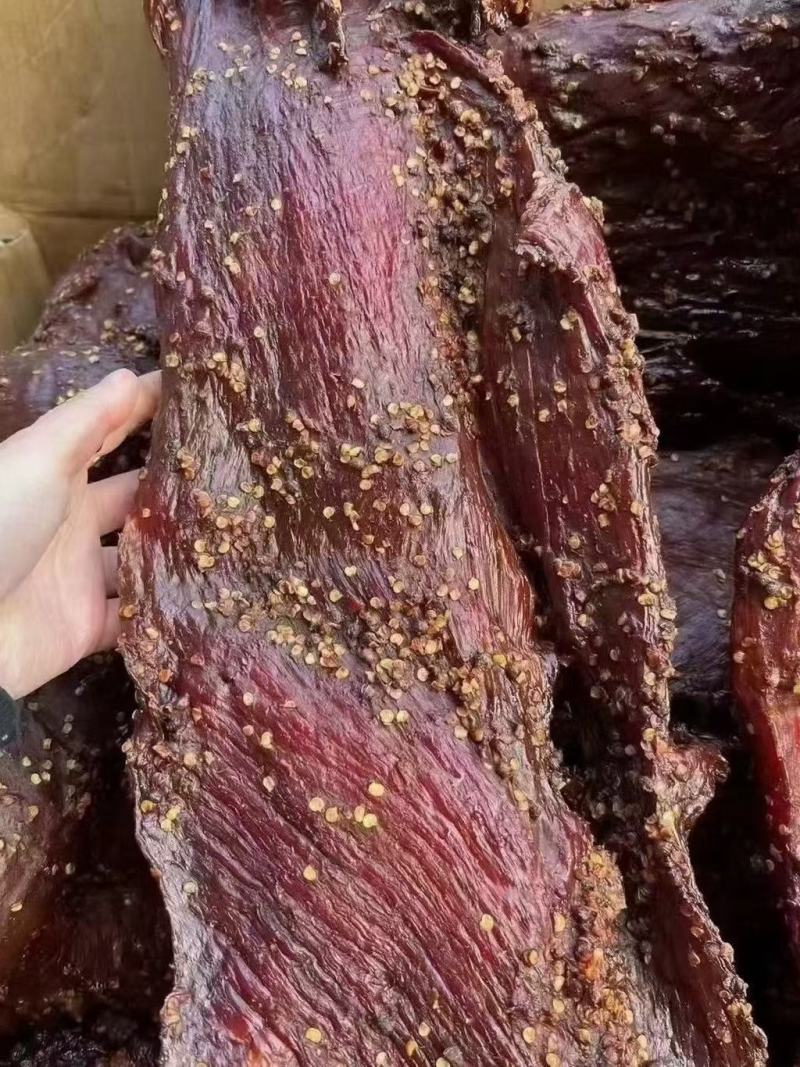 大块肉（猪里脊肉、腌渍肉）五香和麻辣两个口味