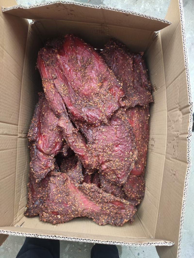 大块肉（猪里脊肉、腌渍肉）五香和麻辣两个口味