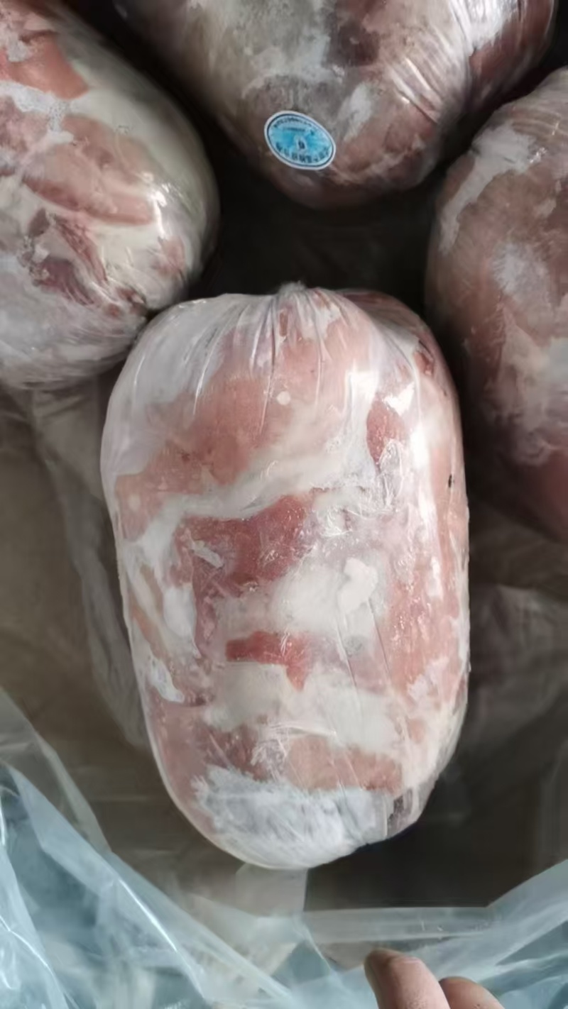 腊肉灌肠老板看过来。正一九。带肋中方，4号肉价格美丽
