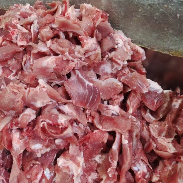 腊肉灌肠老板看过来。正一九。带肋中方，4号肉价格美丽