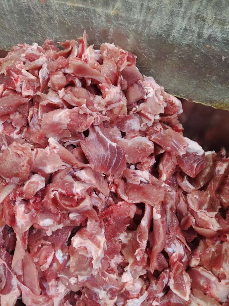 腊肉灌肠老板看过来。正一九。带肋中方，4号肉价格美丽