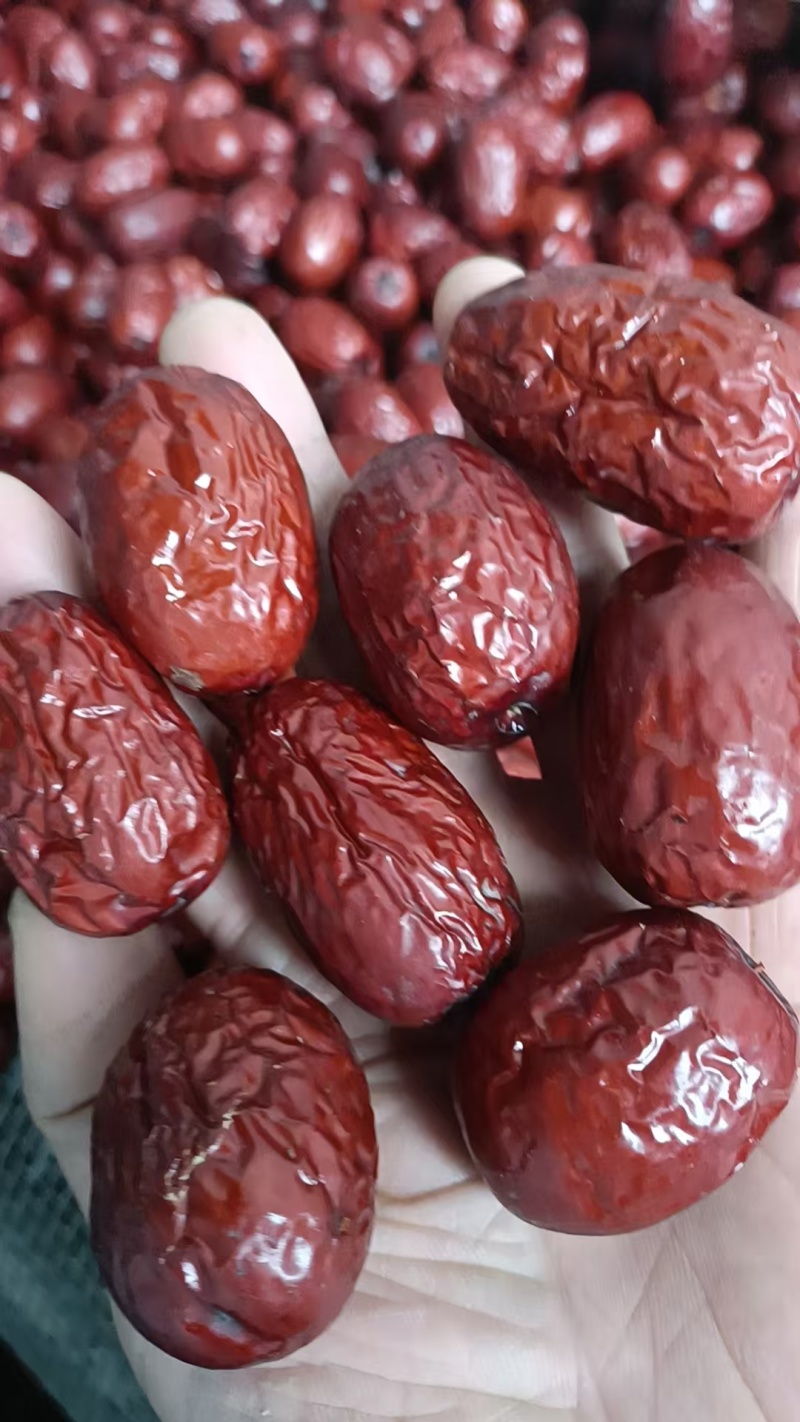 新疆大枣（灰枣超特级）肉质紧实，果肉饱满，10分甜