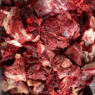 牛碎肉块，牛肉块公牛精修去油去淋巴，纯干整块。