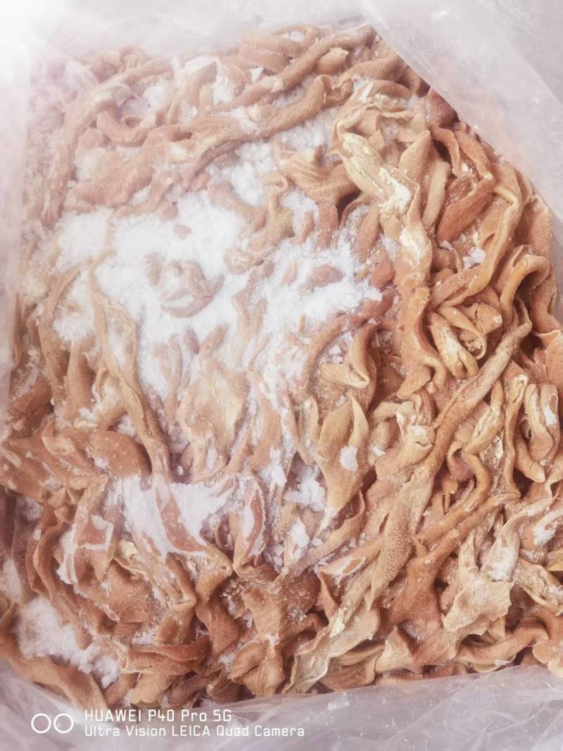 【牛小片肠】当地草原黄牛的小片肠，焯过水的抛开去油袋装！