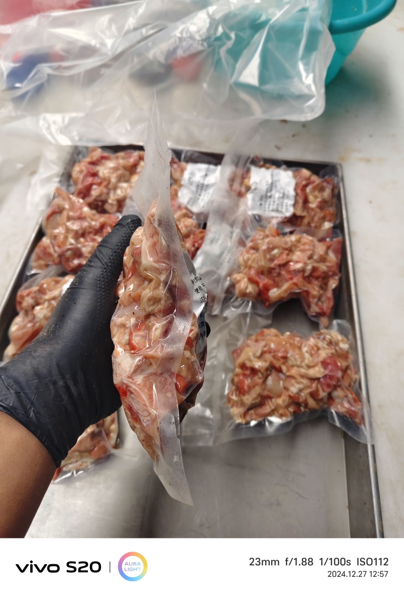 熟牛肉筋，可做大小包装，质量保证，欢迎采购，一手货源