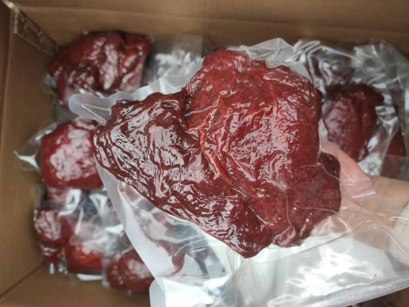 真空酱香猪肉，五香麻辣两个口味，开袋即食，常温保存