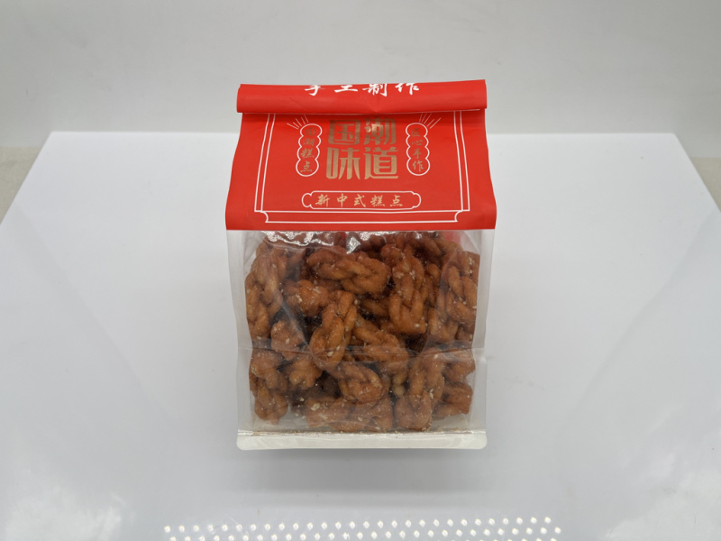小麻花，烘烤类零食食品，香酥可口厂家直发量大从优欢迎咨询