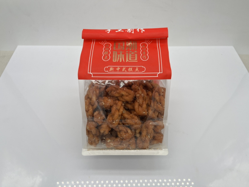 小麻花，烘烤类零食食品，香酥可口厂家直发量大从优欢迎咨询
