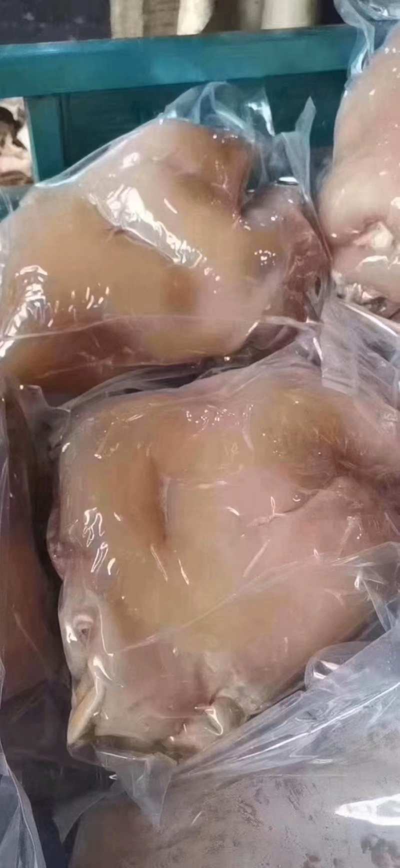全熟带皮熟大公牛牛头肉、适合炒菜、凉拌、熬汤。