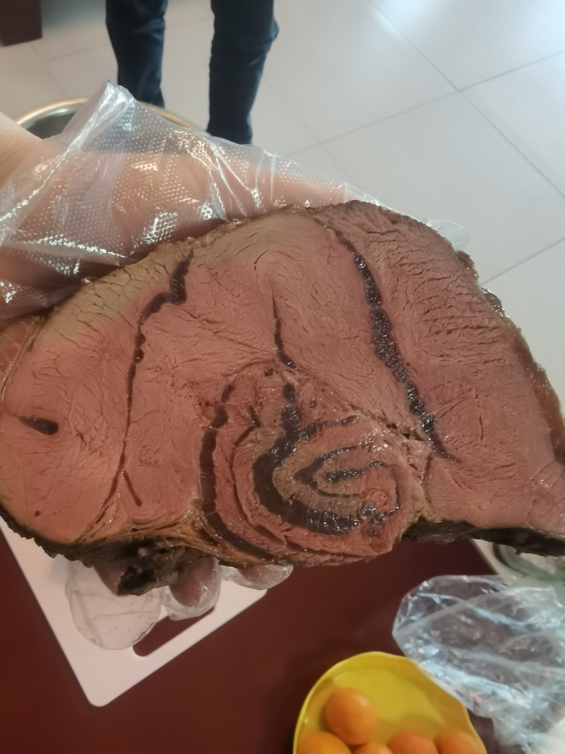 熟食加工厂厂家直销，纸包鸡，麻椒鸡，猪头肉，酱牛肉，酱肘