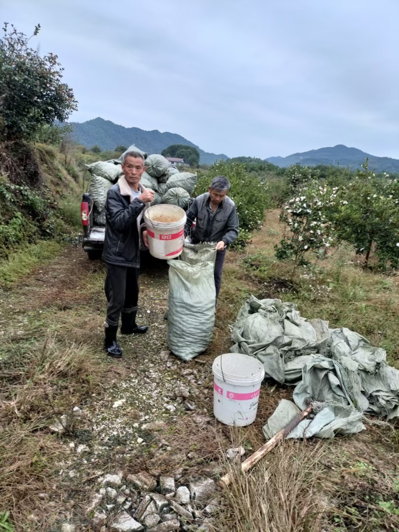 秀凯茶油，基地直供，量大质优，一手货源，欢迎电话联系。