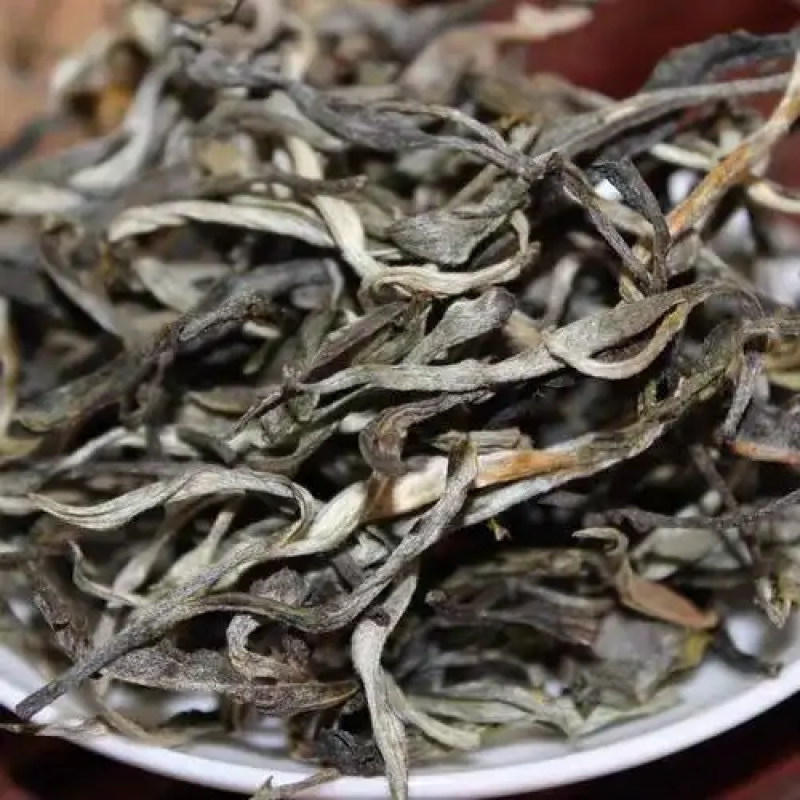 云南普洱大白茶，自产自销，口感很好，回甘甜。